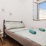아파트 Lumini 트로기르